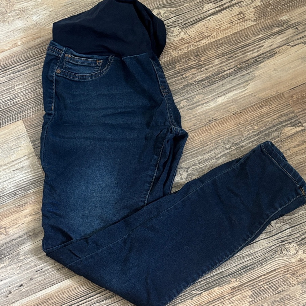 Bella Vida Maternity Jeans size Medium